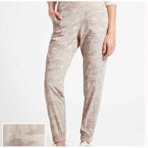 Athleta Women's Brooklyn Camo Jogger Size 26 Tan NWT